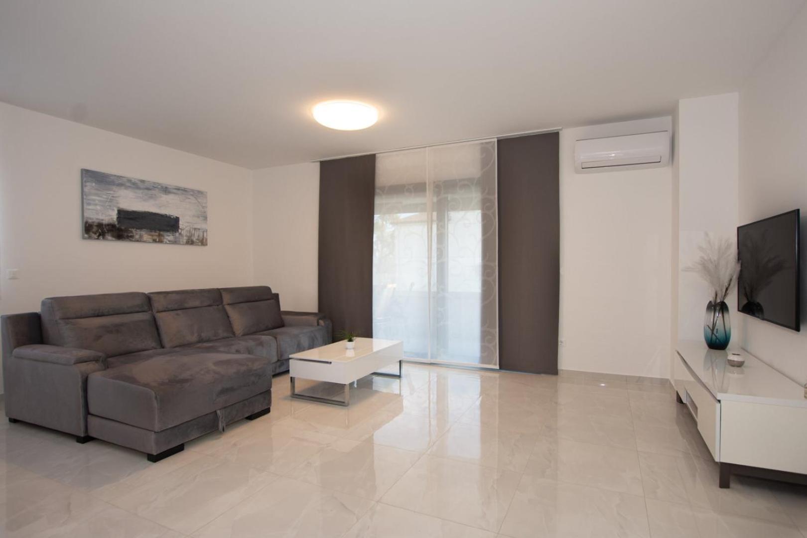 Villa Stella - Crowonder Luxury Rent توراني المظهر الخارجي الصورة